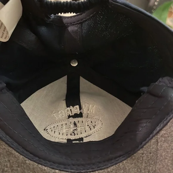 Cap - Picture 5 of 6